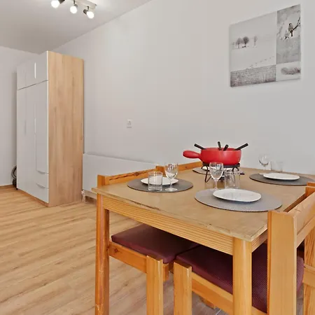 Retraite Alpine, Paisible Et Renove Апартаменты *